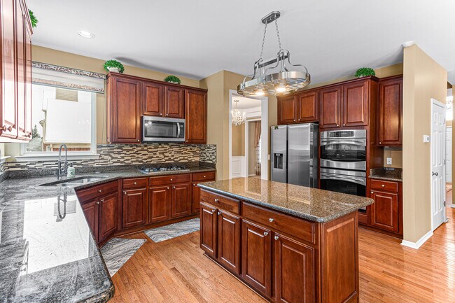 Building Photo - 49896 Parkside Dr