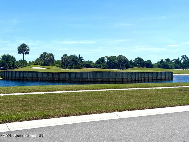 Building Photo - 2324 Addington Cir
