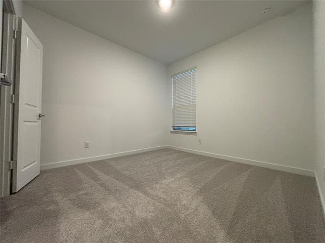 Building Photo - 708 Enys Wy