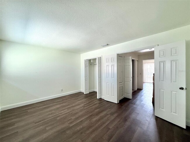 Building Photo - 1350 Mediterranean Dr