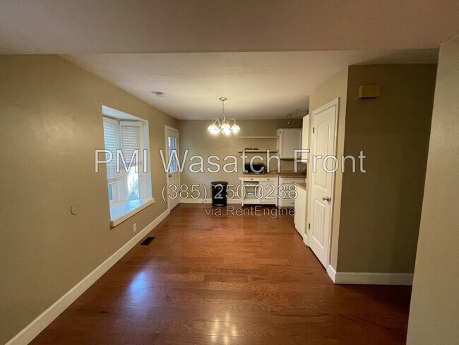 Building Photo - 662 E Cobblestone Ln