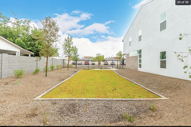 Building Photo - 3006 N 34th St