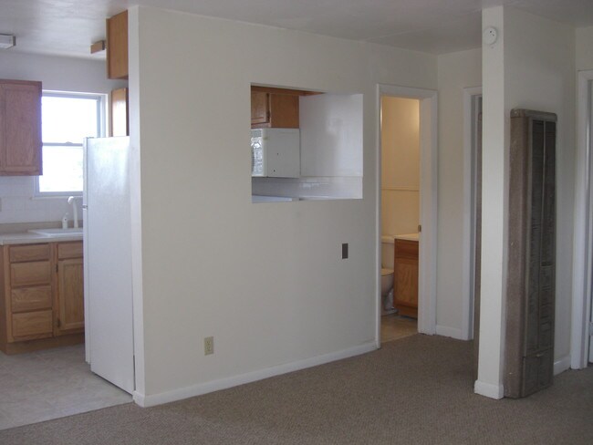Primary Photo - 1075 W Ocean View Ave