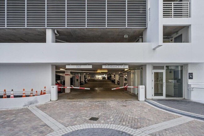 Building Photo - 1155 N Gulfstream Ave