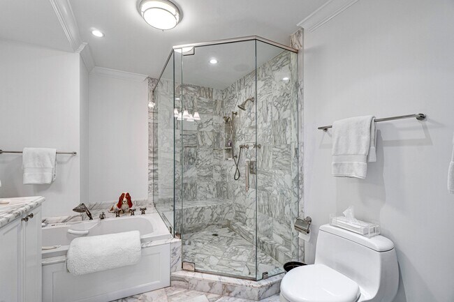 Building Photo - 150 Bradley Pl