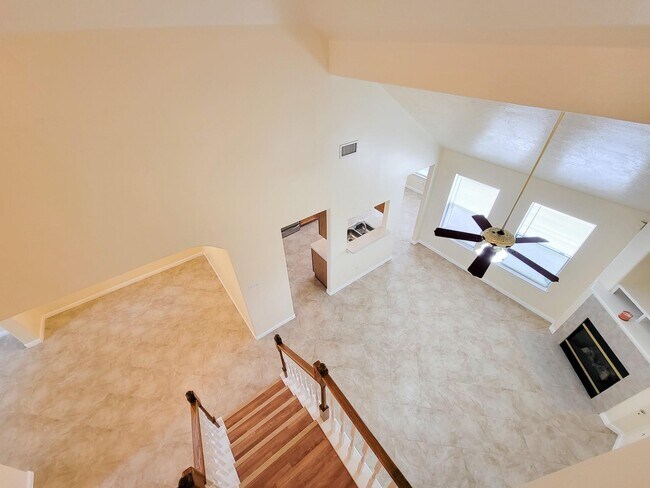 Building Photo - 14938 Brightbrook Dr