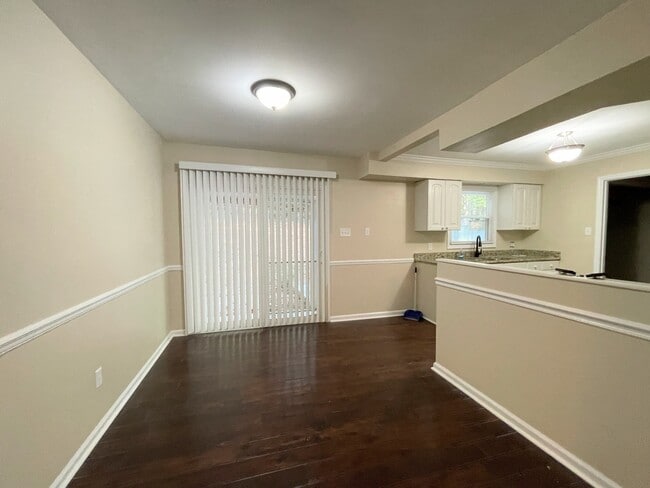 Building Photo - 205 Pine Ridge Rd
