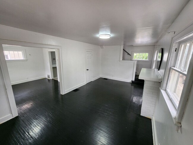 Building Photo - Cozy 3-Bedroom Home in Lima, OH – $1395/Mo...