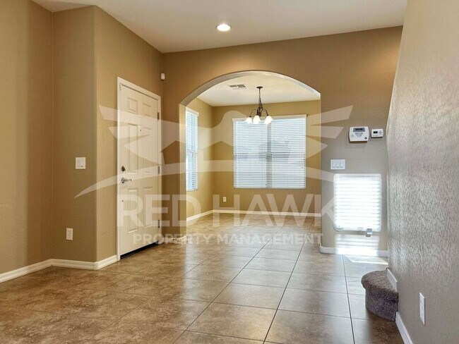 Building Photo - 850 S Henry Ln