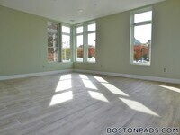 Building Photo - 10 Roxbury St