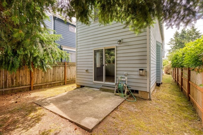 Building Photo - 3 Bed/ 2.5 Bath home in Woodstock neighbor...