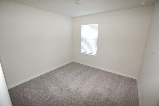 Building Photo - 5048 Holm Oak Dr