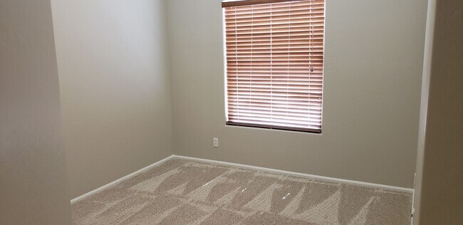 Building Photo - 44326 Caven Dr