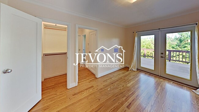 Building Photo - Beautiful two-story home in a walkable area near dining, shopping, entertainment and schools!
