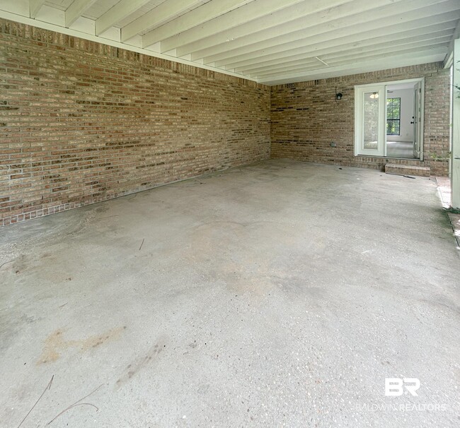 Building Photo - 10080 Bay Haven Dr