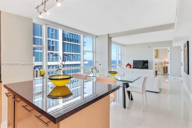 Building Photo - 6801 Collins Ave