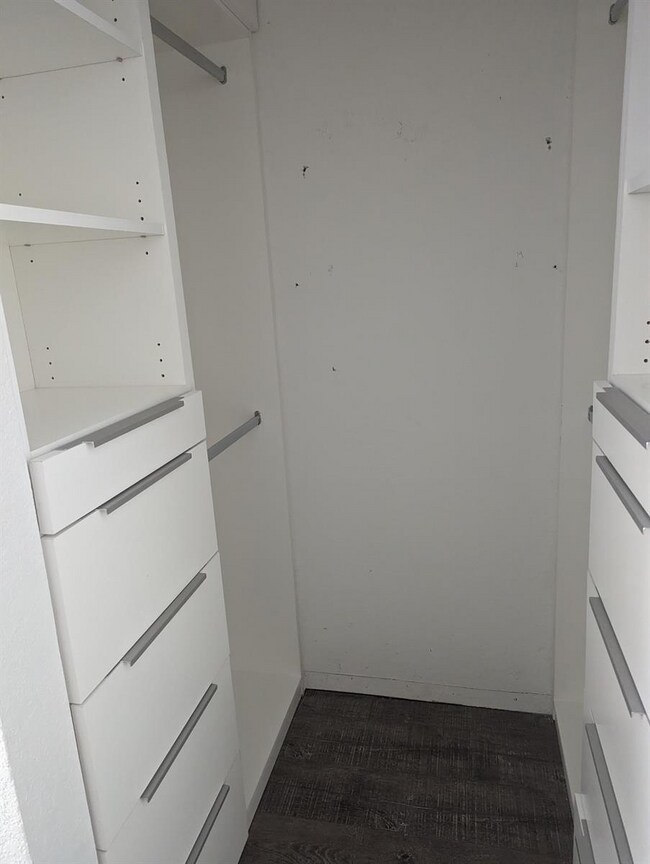 Building Photo - 4102 Forest Dr