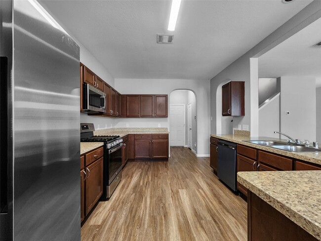 Building Photo - 10311 Urban Oak Trl