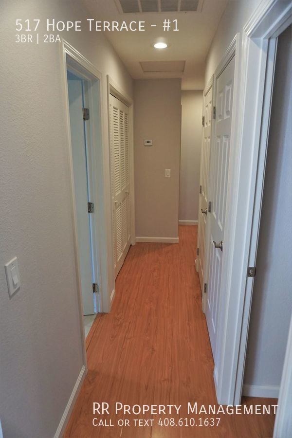 Building Photo - 517 Hope Terrace