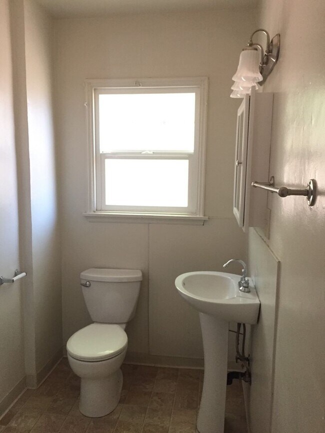 Building Photo - **Reserve for SUMMER 2026** - Tropicana House