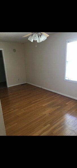 Building Photo - 4302 Clayrest Dr NW