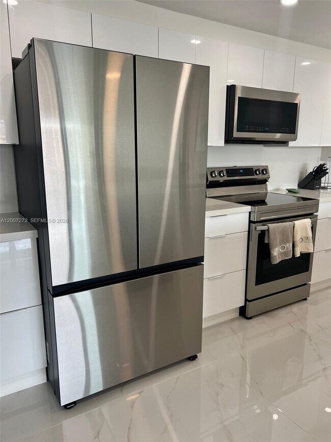 Building Photo - 155 Ocean Ln Dr