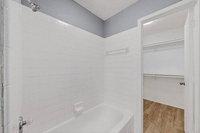 Building Photo - 4517 Ebbtide Ct