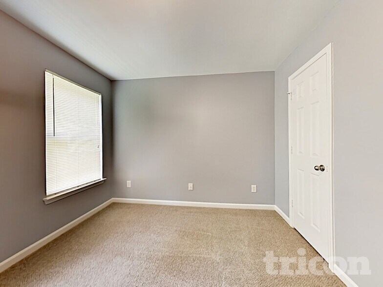 Building Photo - 4275 Spur Look Crossing