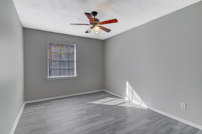 Building Photo - 2291 Madison Ave