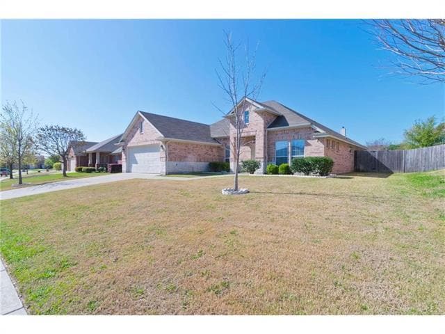 Building Photo - 913 Redbud Road