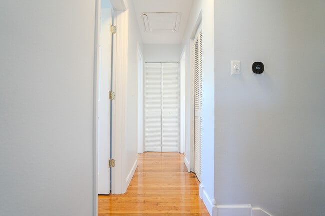 Building Photo - 4420 W Fair Oaks Ave