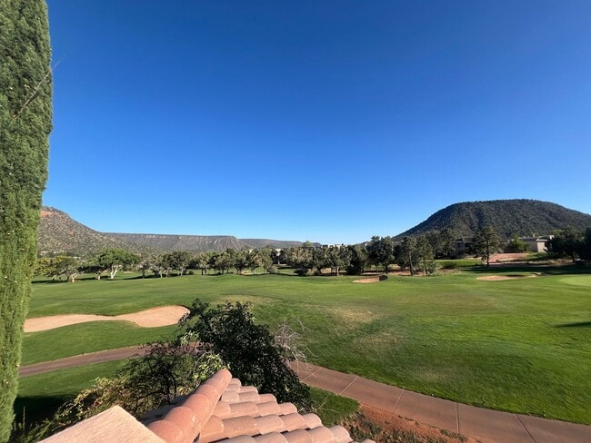 Building Photo - Furnished Golf Course Course Property