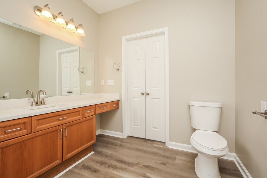 Building Photo - 7898 Rainey Dr