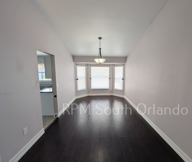 Building Photo - 3-bedroom 2-bath home in Meadow Woods