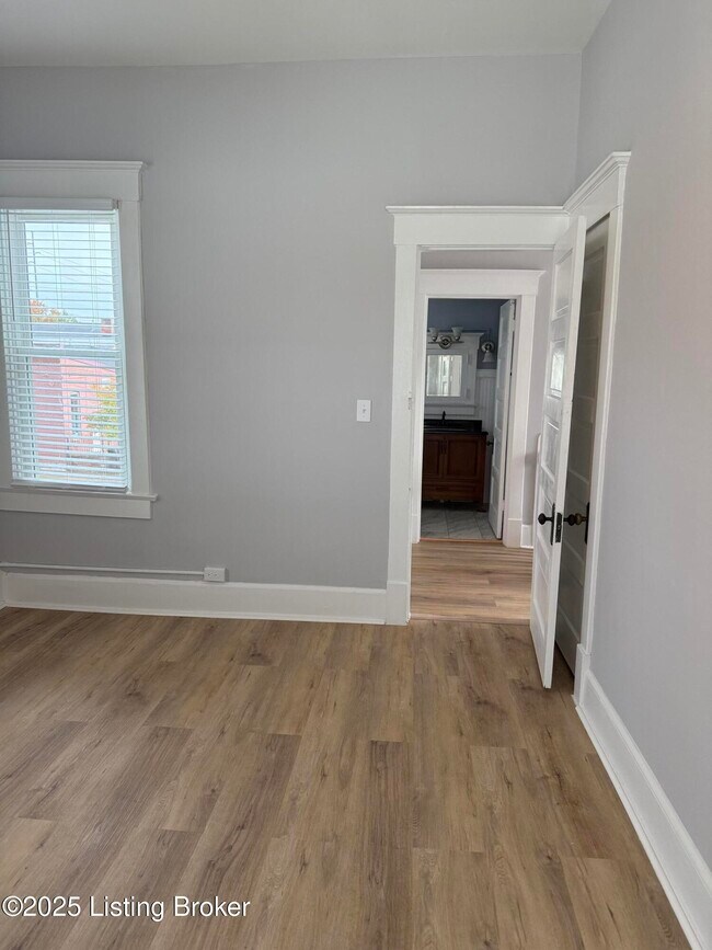 Building Photo - 1529 Christy Ave