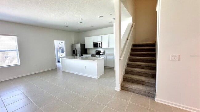 Building Photo - 2404 Rider Rain Ln