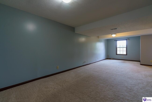 Building Photo - 435 Schlaefer Way