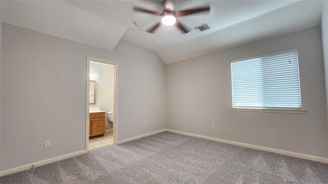 Building Photo - 24831 Red Bluff Tr