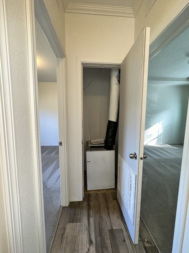 Building Photo - 834 Teal Ct SE