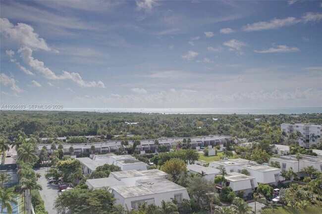 Building Photo - 799 Crandon Blvd