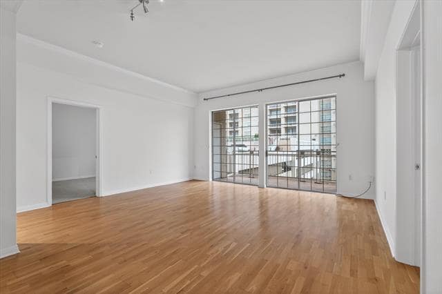 Building Photo - 3225 Turtle Creek Blvd