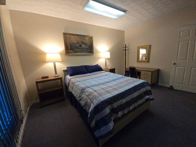 Building Photo - 1 College Ave