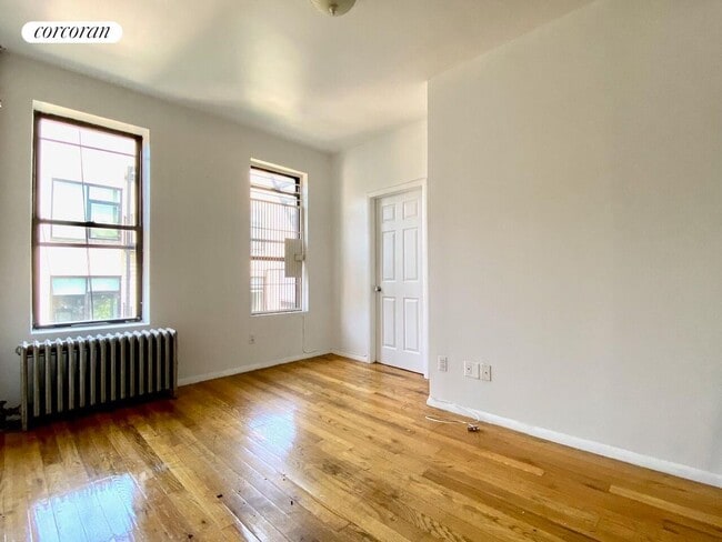 Building Photo - 313 W 114th St