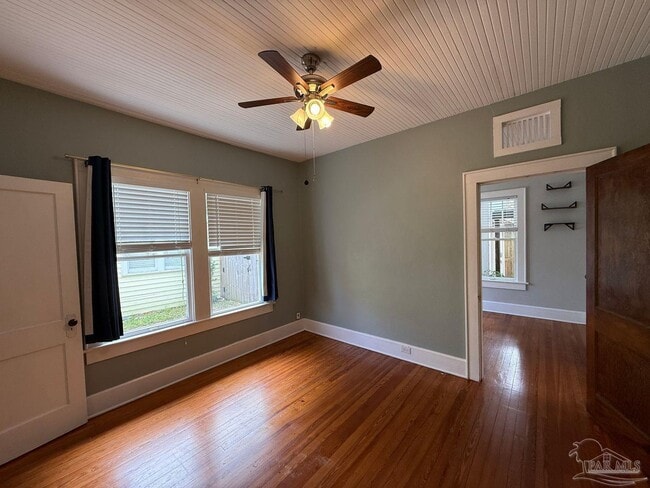 Building Photo - 1721 N 16th Ave