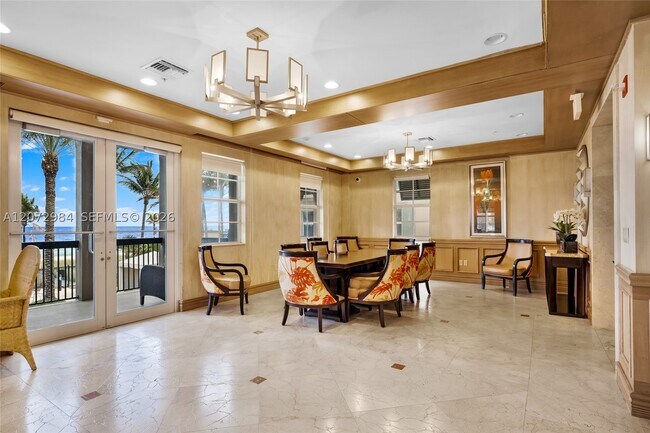 Building Photo - 4445 El Mar Dr