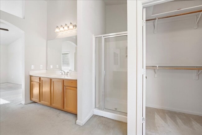 Building Photo - 7 Pewter Ct