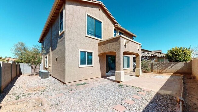 Building Photo - 4125 E Bellerive Dr