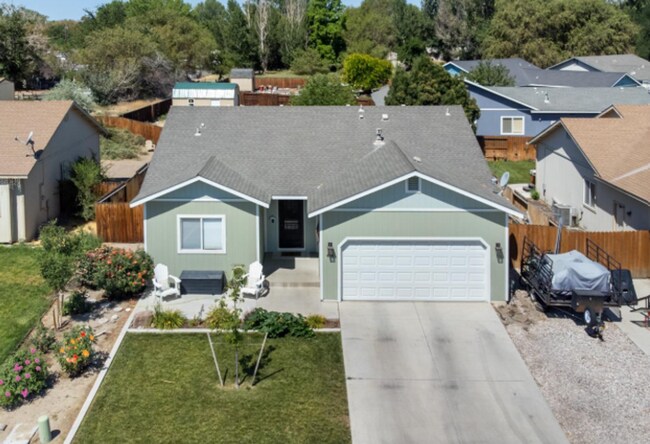 Building Photo - 404 Settler Dr