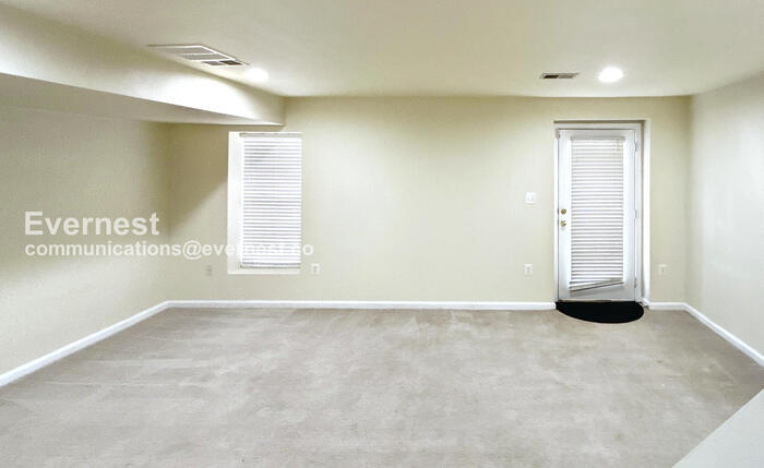 Building Photo - 115 Executive Cir