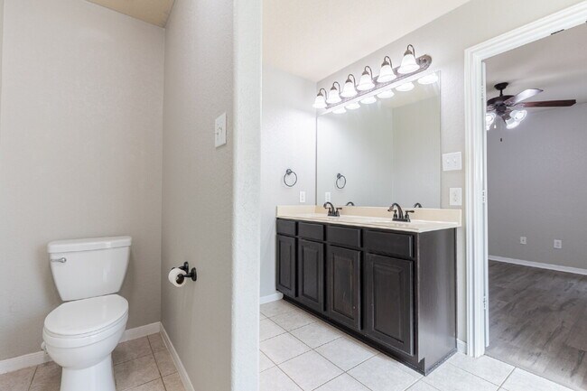 Building Photo - 5815 Southern Knoll